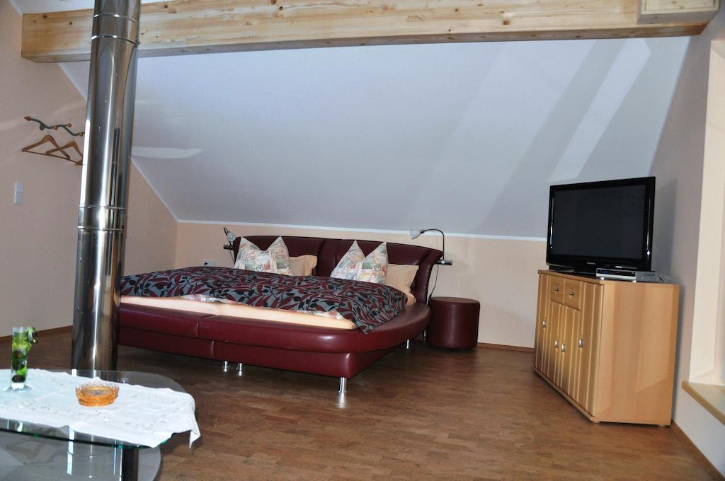 גונדרסהיים Ferienhaus Backstuber מראה חיצוני תמונה