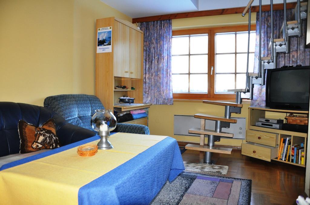 גונדרסהיים Ferienhaus Backstuber חדר תמונה